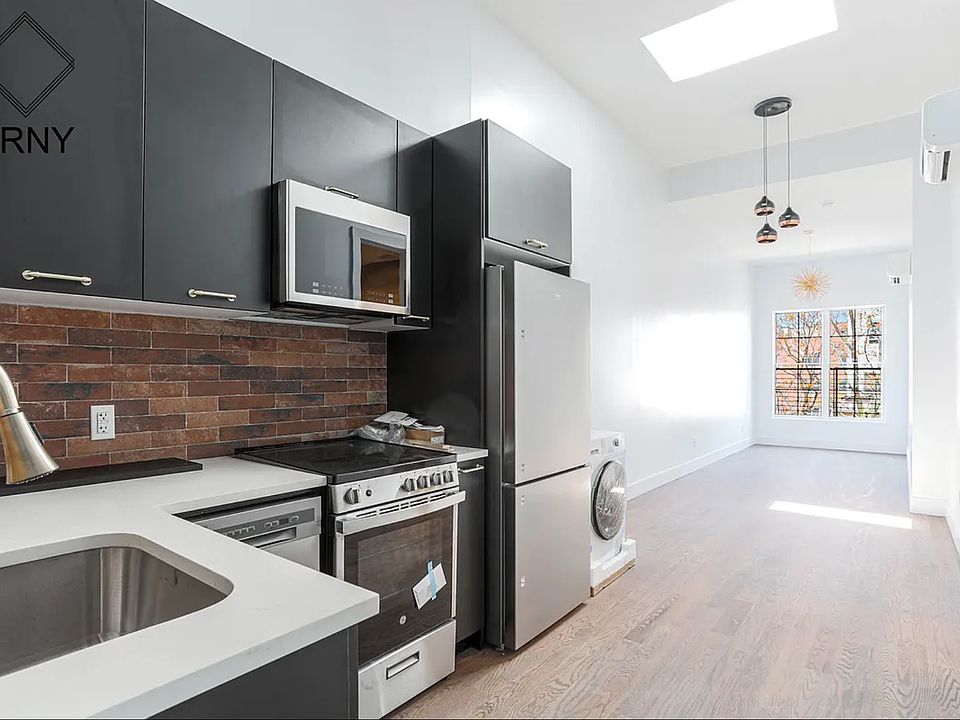 1st image of 99 Varet St #3T