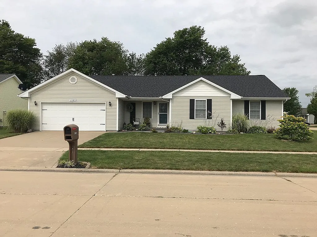 2509 N Skyline Dr photo 1