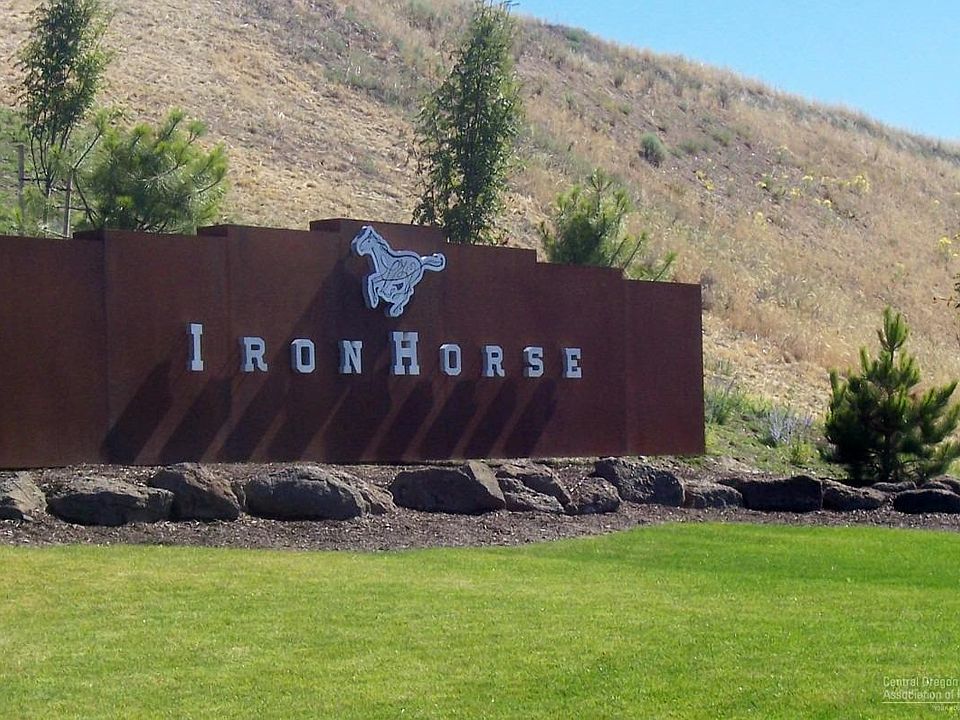 1st image of 2101 NE Kokanee Way