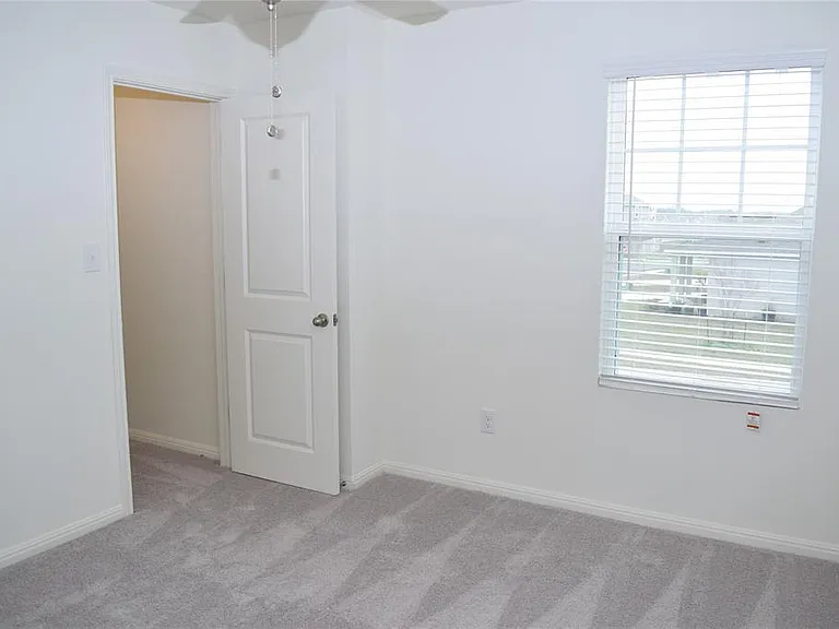 431 Robins Nest Ln — Photo 27