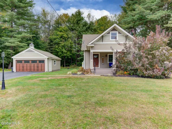 442 County Hwy 152, Mayfield, NY 12117