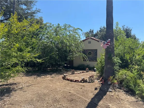 1986 Garfias Dr, Pasadena, CA 91104