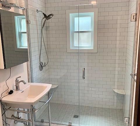95 Melville b f