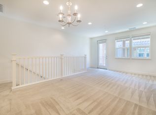 483 La Scena Pl, San Jose, CA 95128