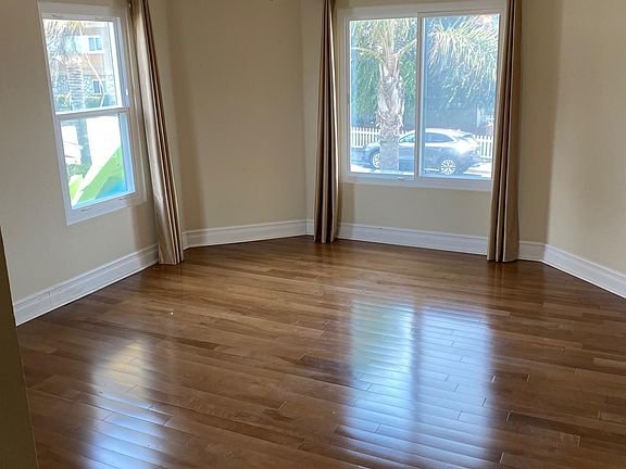 3rd image of 4452 Mentone St Unit 308