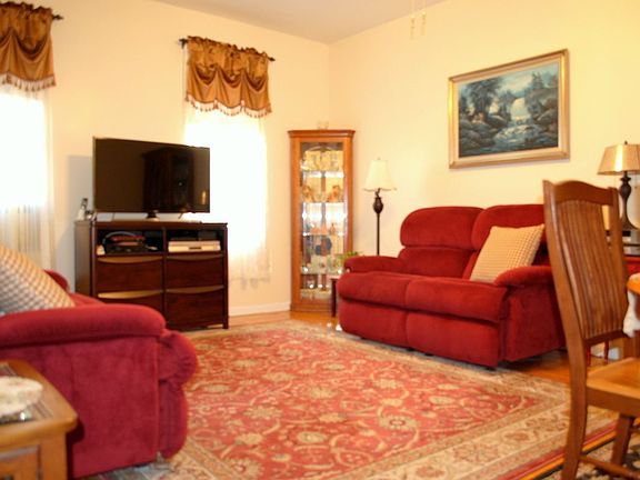 4th image of 83-19 116th St APT 5D