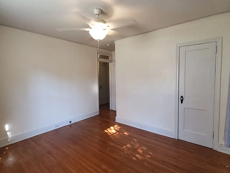 4547 Oxford Rd — Photo 17