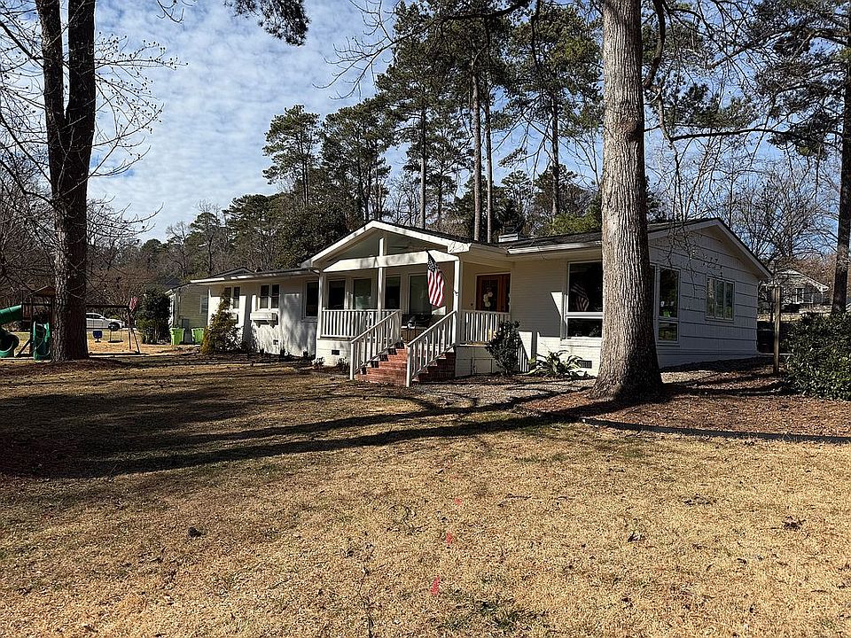 2nd image of 3402 Leonard St