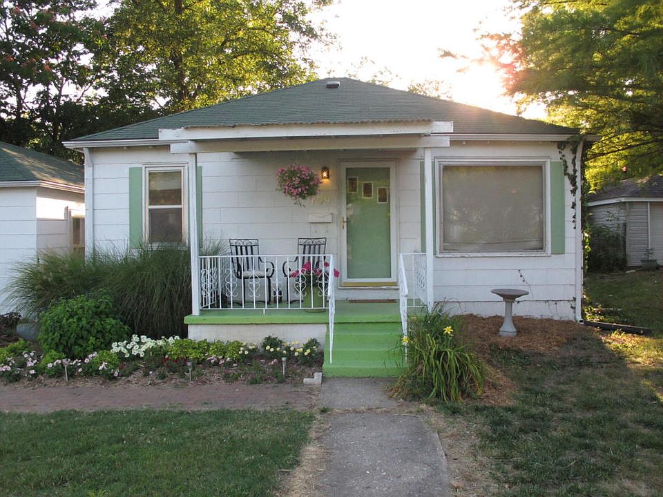 2nd image of 709 Ridgeway Ave