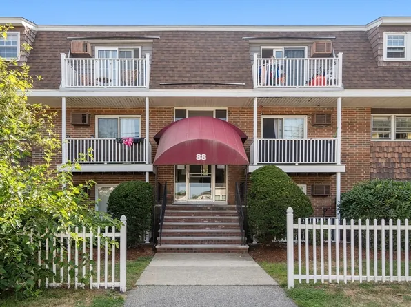 88 Beacon St APT 7, Lawrence, MA 01843