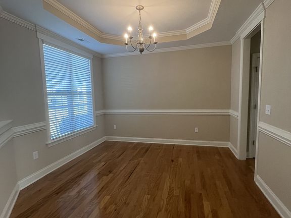 4th image of 44 Coswell Ct