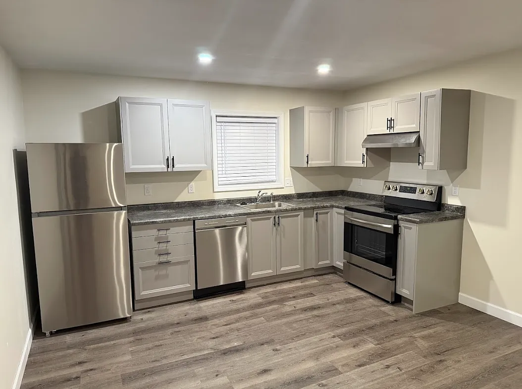 2 bed, $1,300 — Photo 4