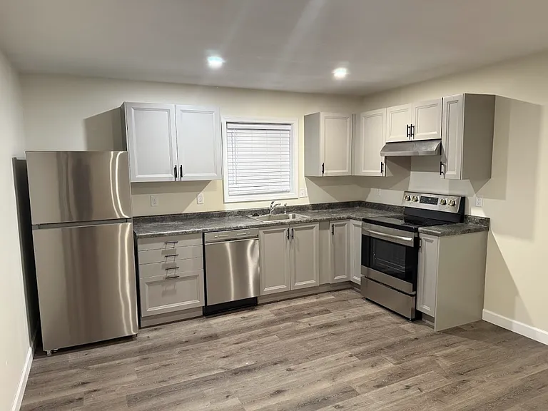 110 Redbud Ln — Photo 4