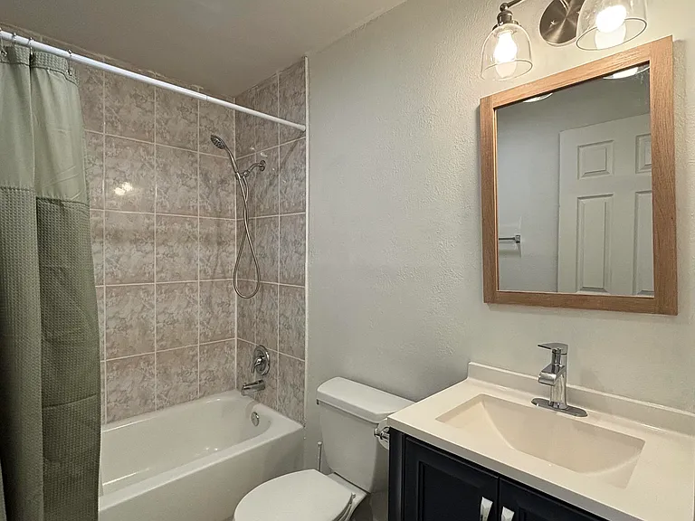 10826 E Burnside St #10826 — Photo 13