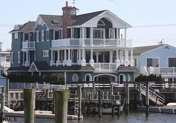 3rd image of 1730 Bay Ave
