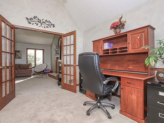 4th image of 2118 Peacock Cir