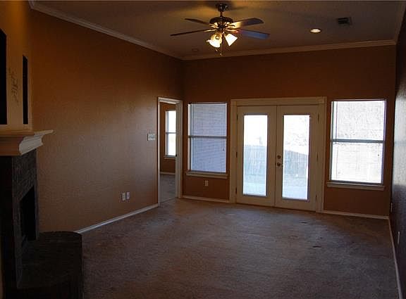 3rd image of 766 Oak Park Dr