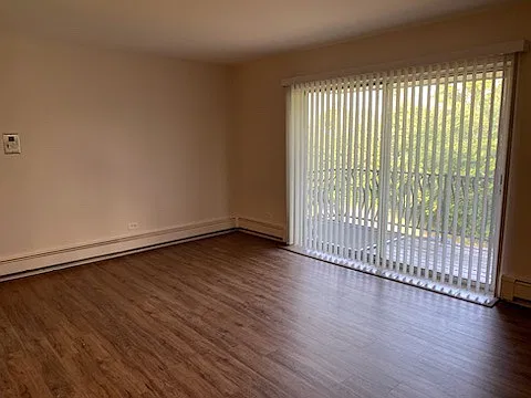 10S511 Echo Ln — Photo 3