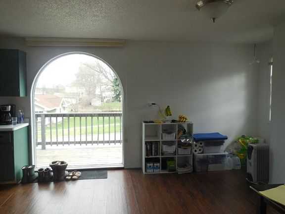 3rd image of 505 E D St