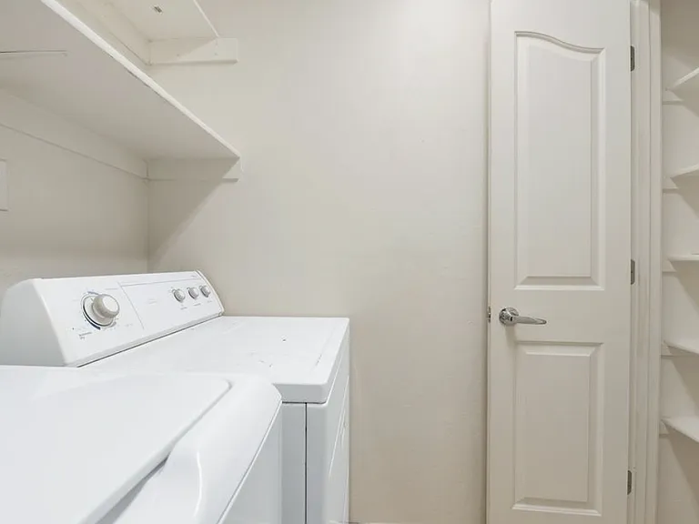 150 W Paseo Celestial — Photo 2