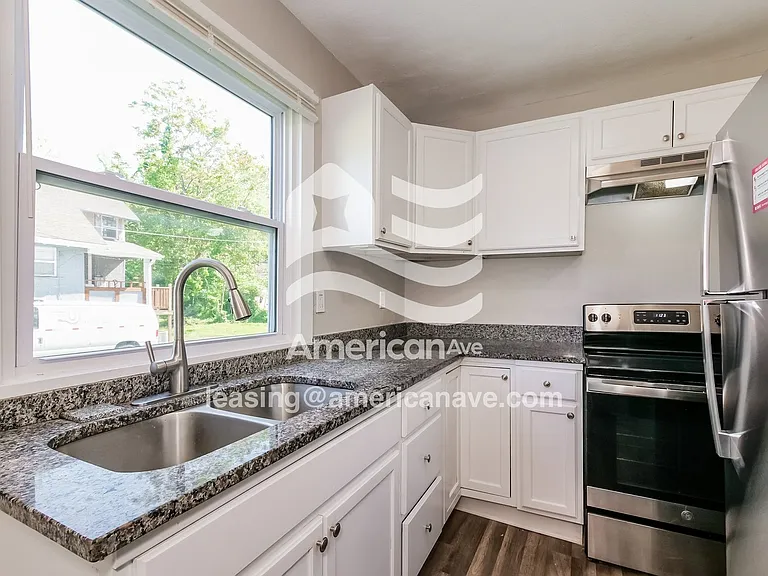 1753923_006_kitchen_13734121.jpg