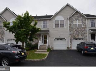 18 Edith Dr #2318, Somerset, NJ 08873