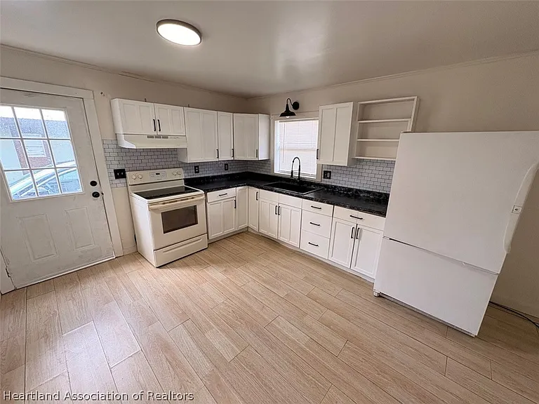 1634 Wightman Ave — Photo 3