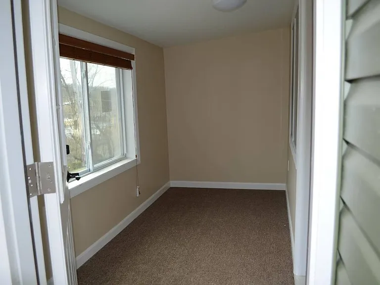 69 Lindley Rd — Photo 7
