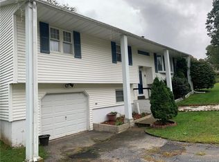 36 Autumn Ridge Rd, Naugatuck, CT 06770