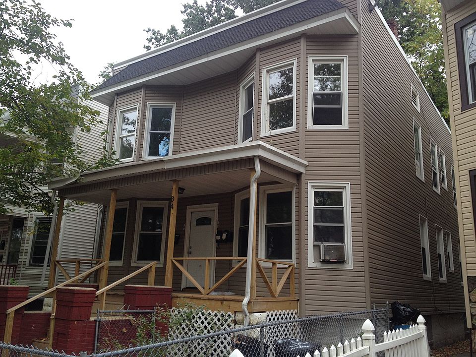 1st image of 84 N Park St APT 3