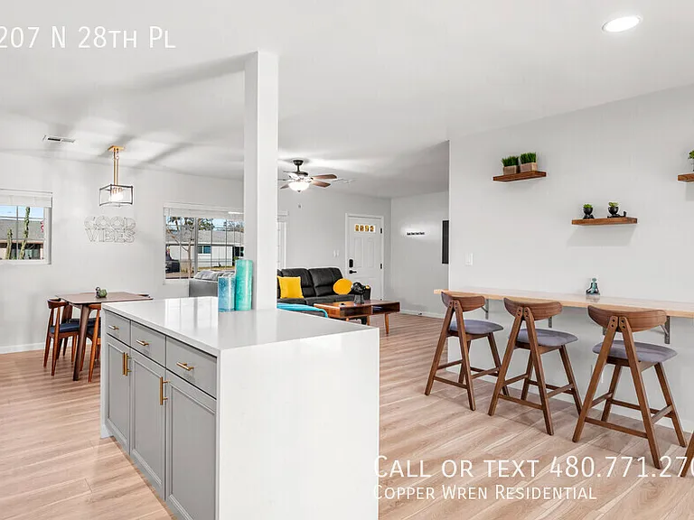 2207 N 28th Pl — Photo 13