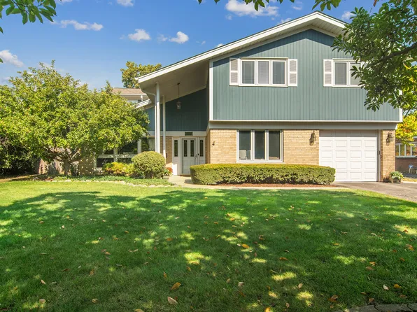 1342 Pine St, Glenview, IL 60025