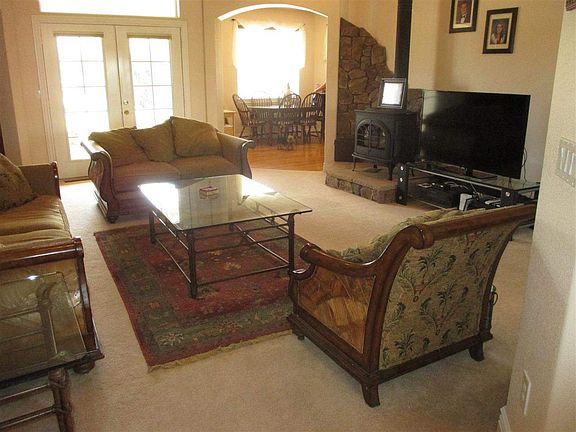 2nd image of 2857 Jackie Cir