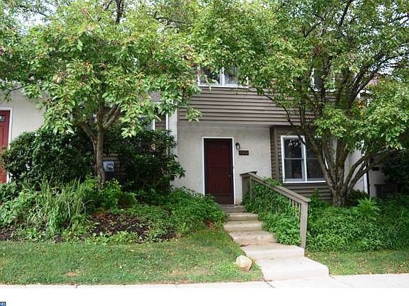 2nd image of 5302 Lister Ct