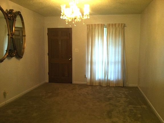 2nd image of 3907 Shirley Cir