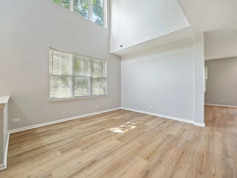 436 Azalea St — Photo 3