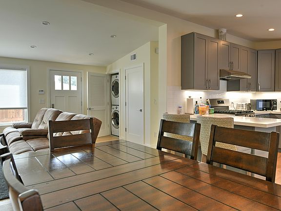 5th image of 230 Perkins St #B