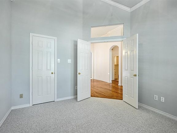 3rd image of 6112 Park Meadow Ln