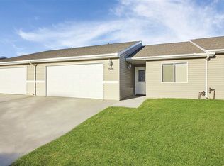 1570 35th Ave SE, Minot, ND 58701