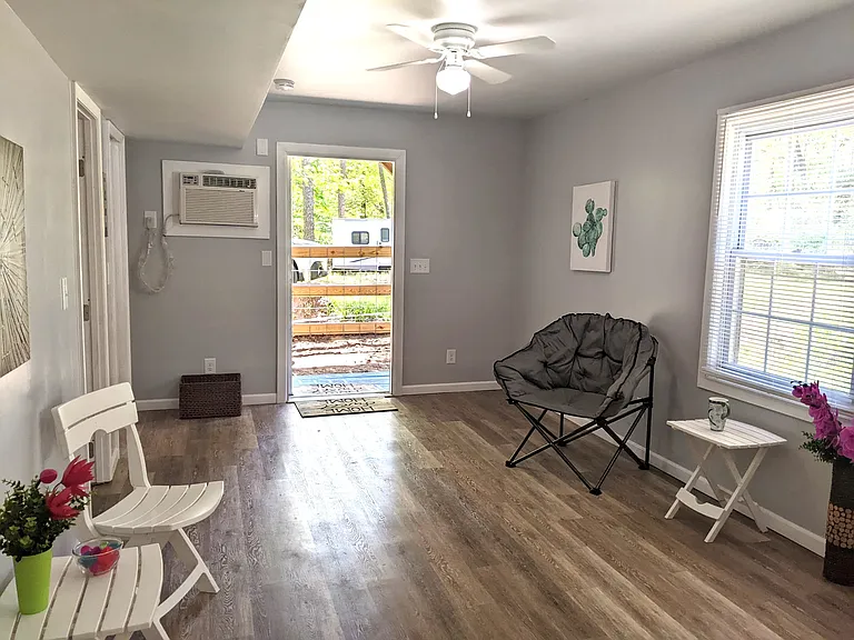 105 Linden Streetlower S — Photo 6