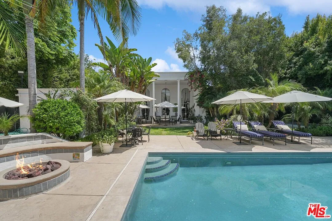 6 bed, 6.0 bath, 8900 sqft, $39,995 — Photo 3
