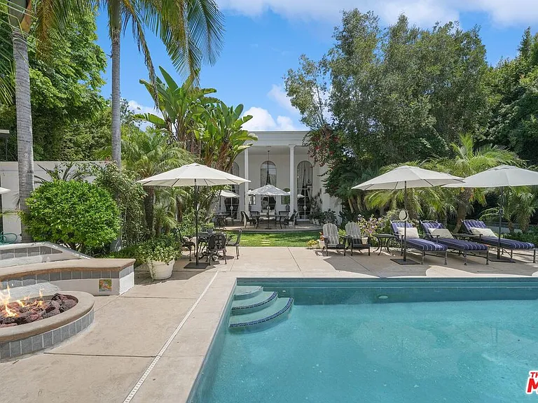 717 N Rodeo Dr — Photo 3