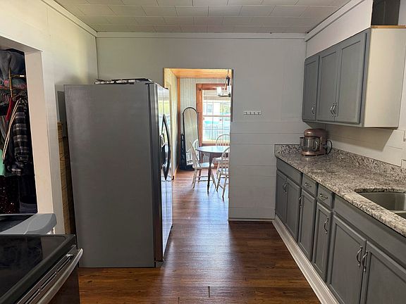 5th image of 910 Cupit St