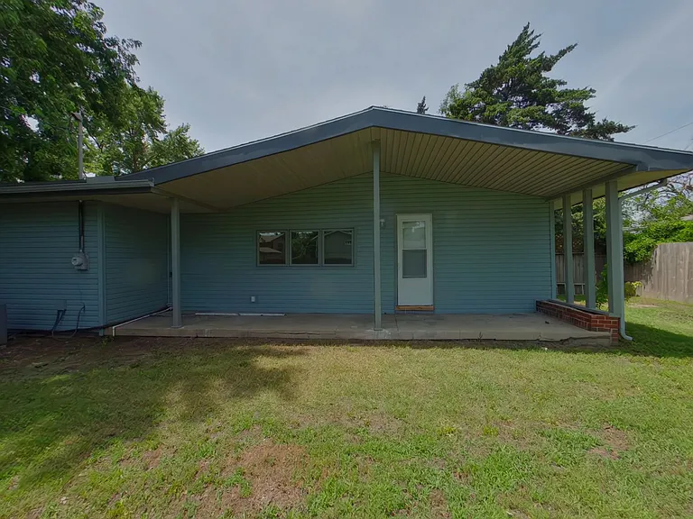 2520 N Perry Ave — Photo 13