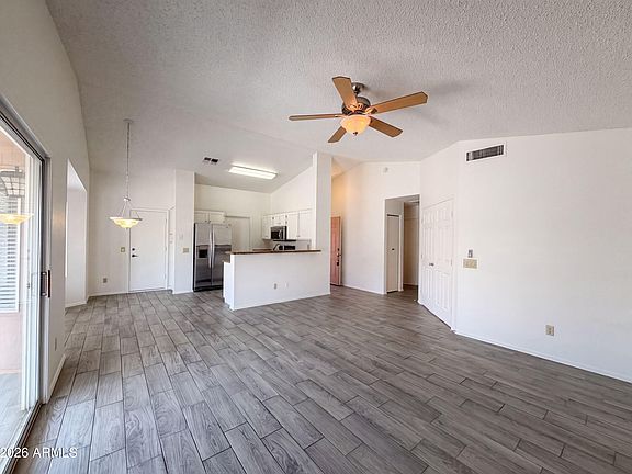 3rd image of 1842 E RIVIERA Drive