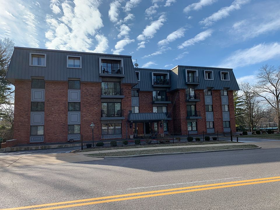 1st image of 450 W Adams Ave APT 22