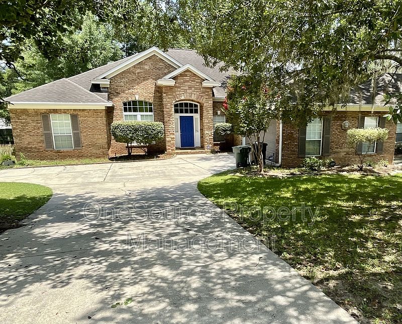 1st image of 979 Watersview Dr