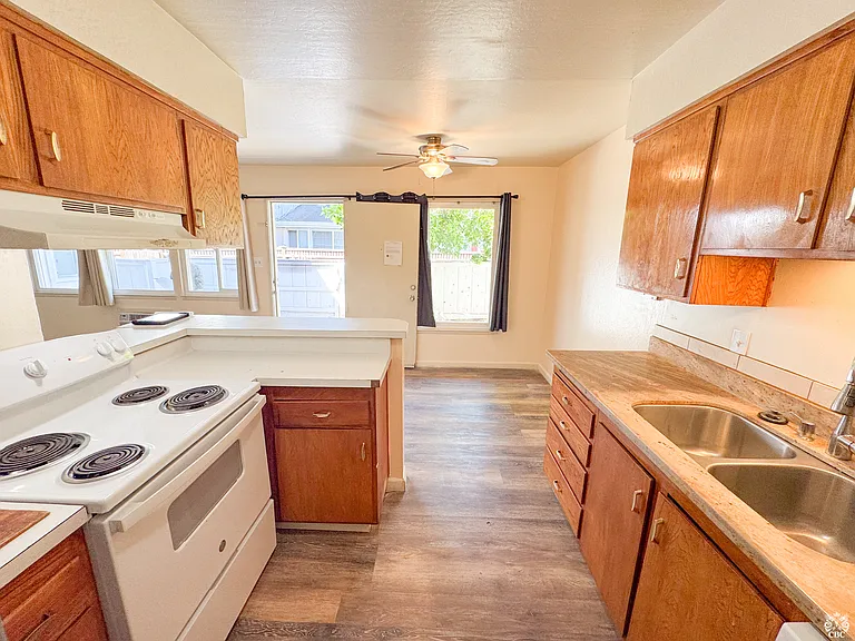 1807 El Parque Ct #B — Photo 7