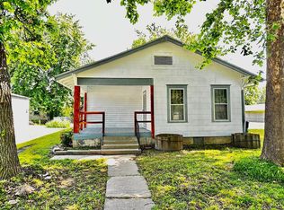 903 W 2nd St, Coffeyville, KS 67337
