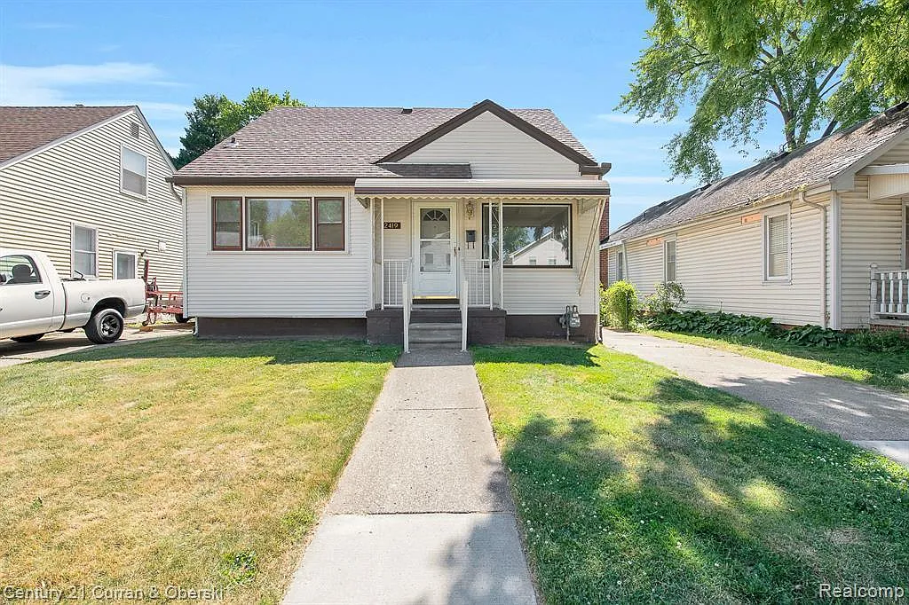 2419 Boldt St photo 1